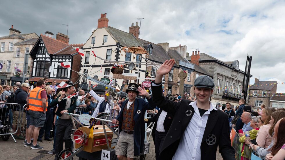 Another Successful Great Knaresborough Bed Race